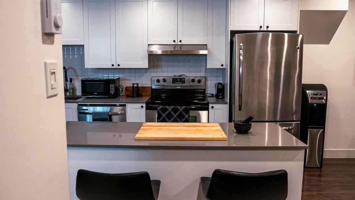 Spacious Two Stories In Old Port Free Parking Appartement *