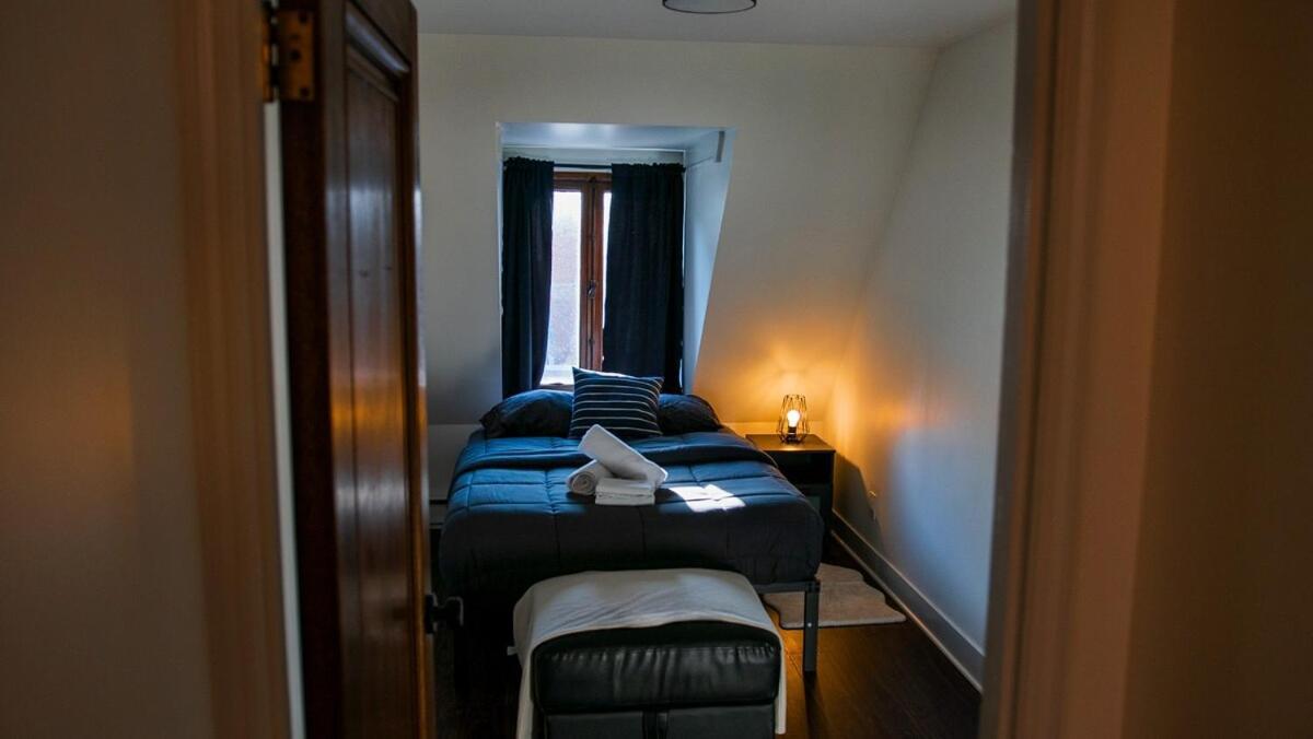 Spacious Two Stories In Old Port Free Parking Appartement